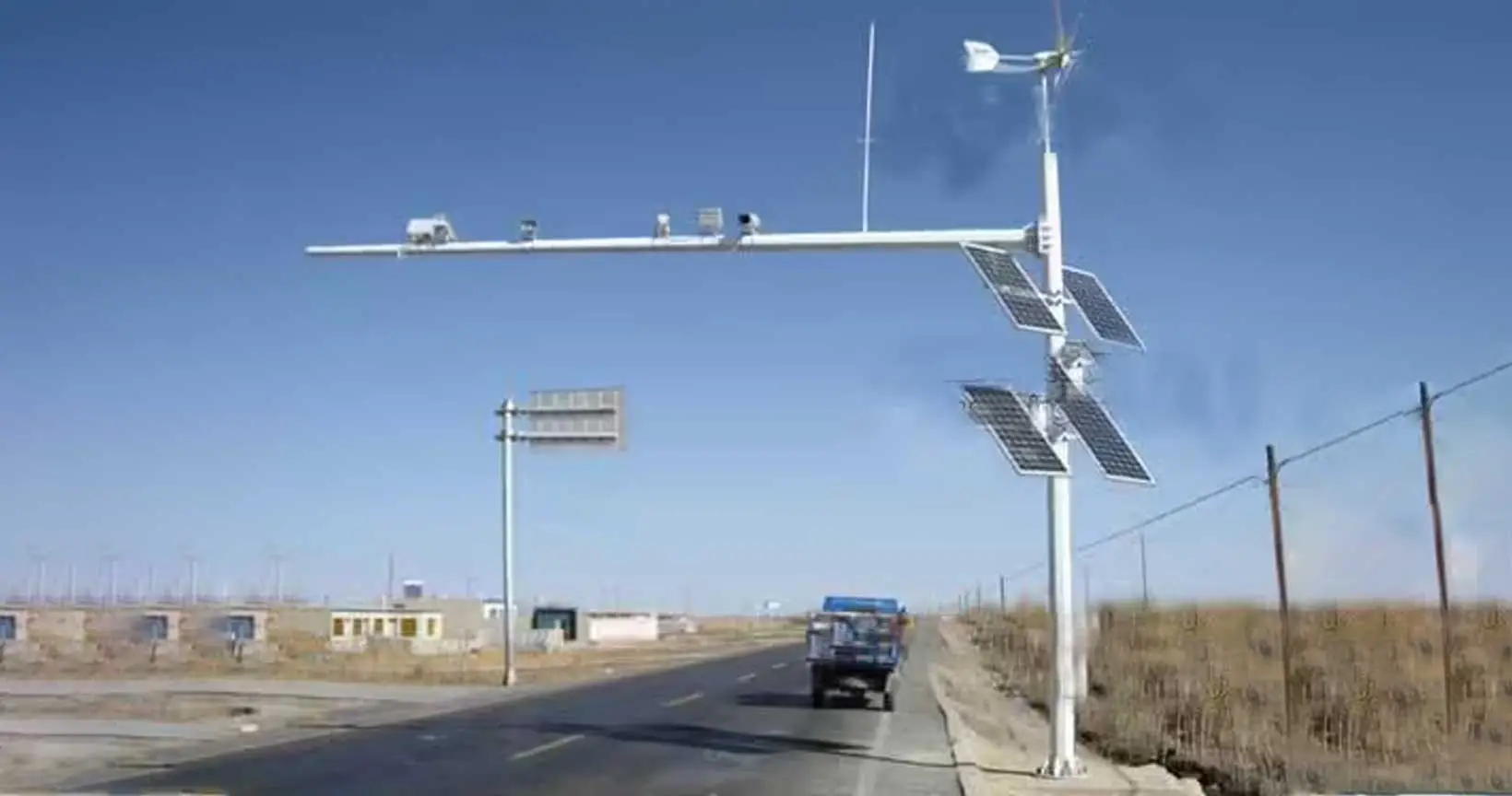 Bộ điều khiển sạc năng lượng mặt trời mppt trong dự án đường cao tốc